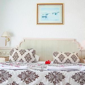 Pokój z łóżkiem queen-size